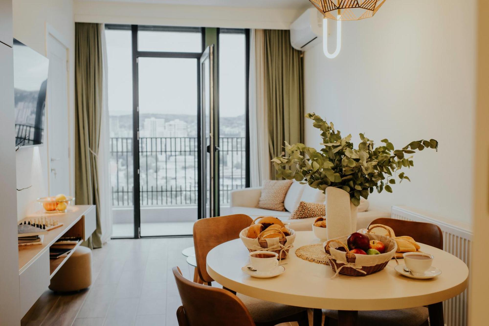Luxury Inn Grand Residences Tbilisi Exterior photo